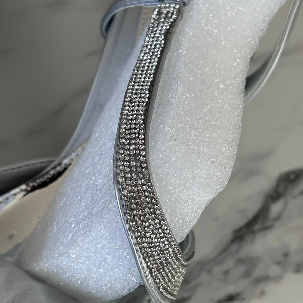 Easy Street Alive @ 5 Emerald‎ Silver Satin Slingback Pumps Heels 9M NEW